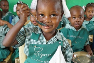 Children in Haiti enjoying Marys Meals