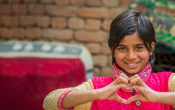 Child in India who receives Marys Meals