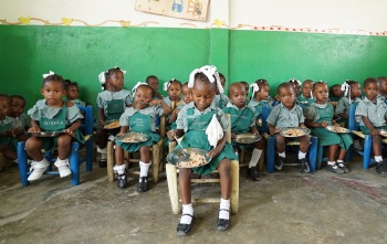 Haiti children eating