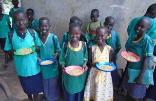 Children with meals in South Sudan