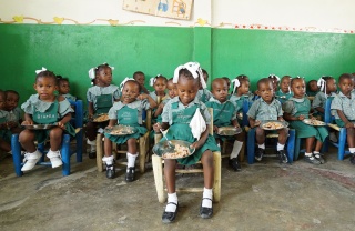 Haiti children eating