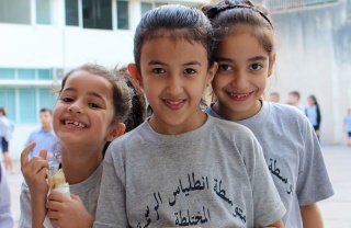 Children in Lebanon with school meals