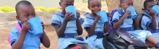 Children eating in Zimbabwe