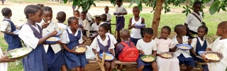 Children eating in Liberia