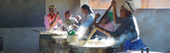 Cooks in Malawi making Marys Meals
