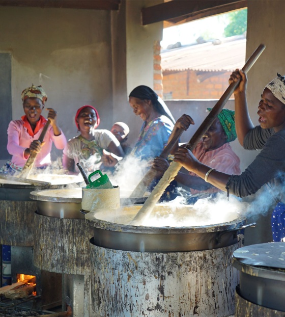 Cooks in Malawi making Marys Meals