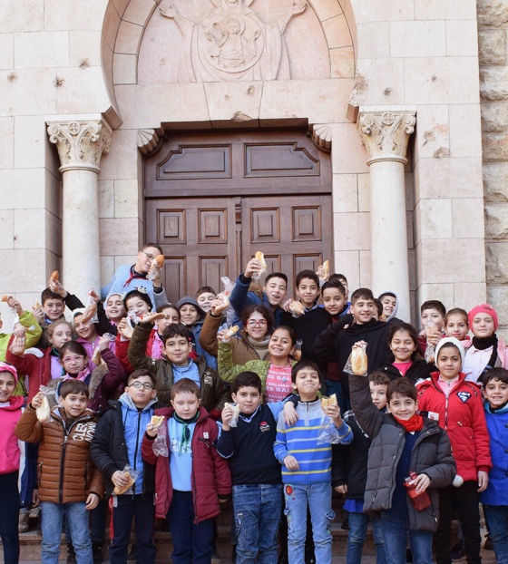 Group of Syrian children
