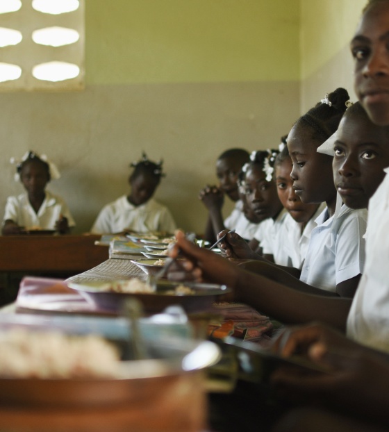 Children eating in Haiti 