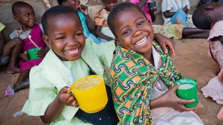 Children in Malawi receiveing Marys Meals
