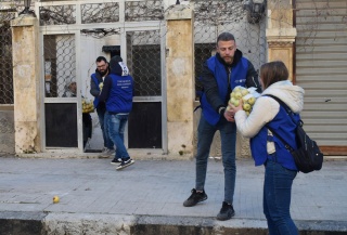 Emergency food aid being distributed in Syria