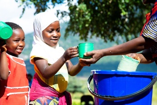 Image of children receiving their school meal